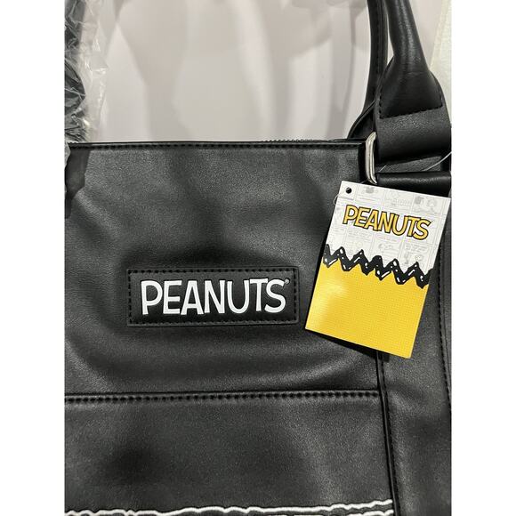 Peanuts Snoopy Duffle Bag - BoxLunch Exclusive - Picture 5 of 11
